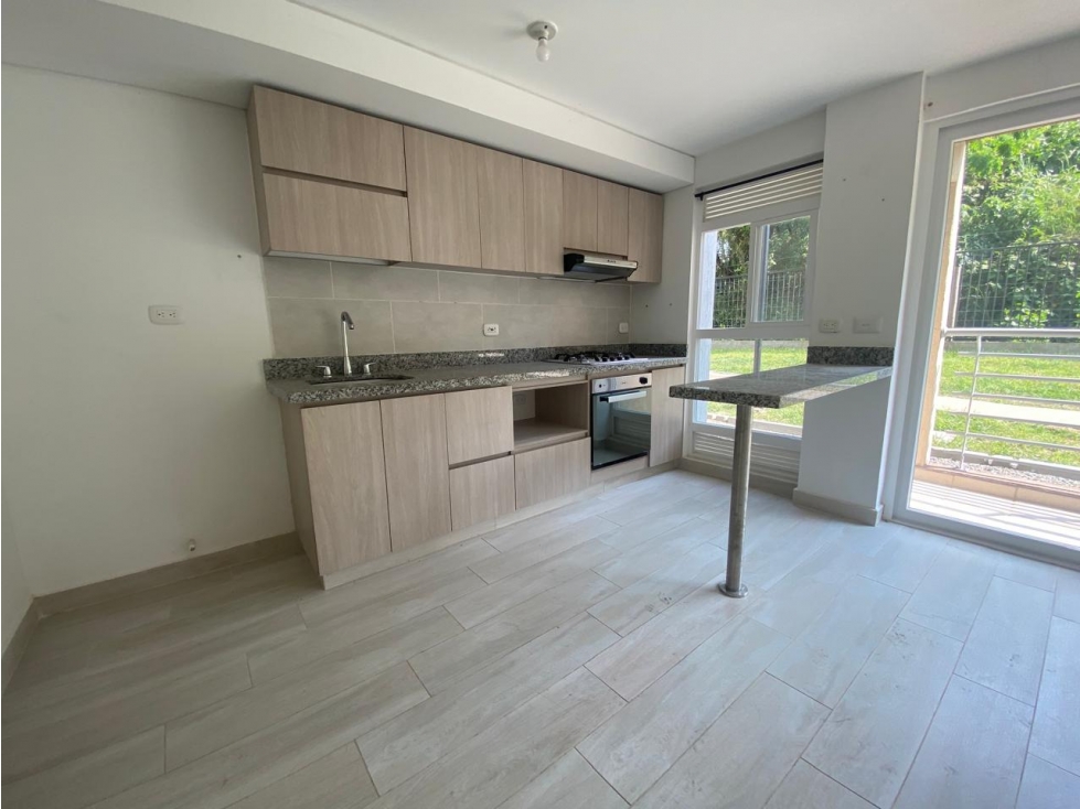 Vendo apartamento primer piso sector varsovia - 2