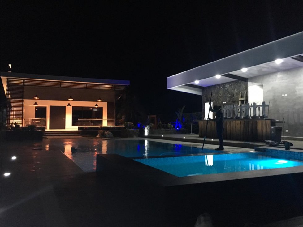 VENTA CHALET PARA ESTRENAR VIA AL AEROPUERTO - 6