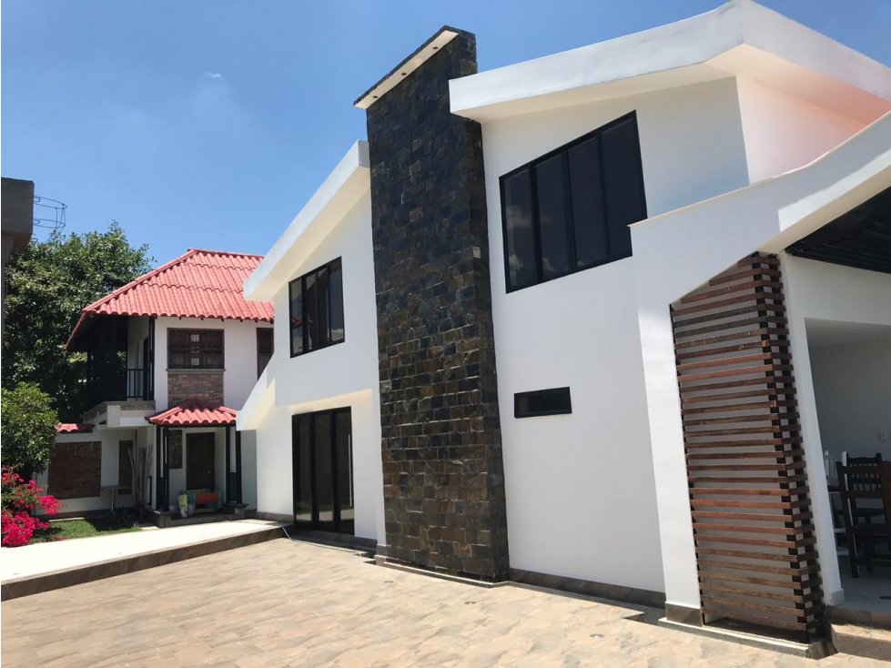 VENTA CHALET PARA ESTRENAR VIA AL AEROPUERTO - 2