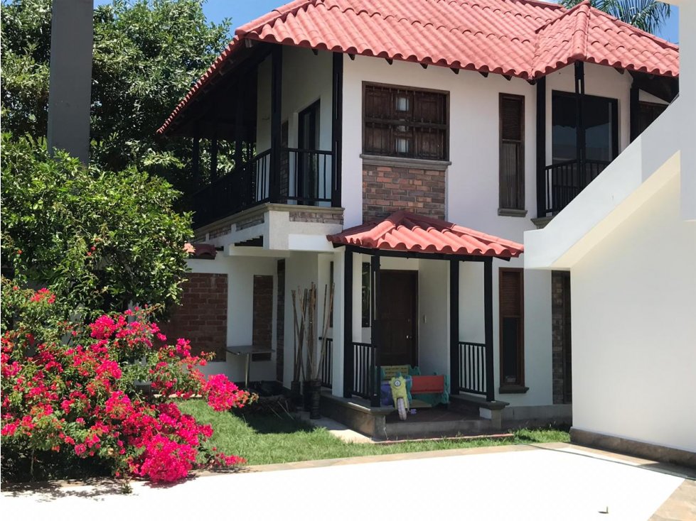 VENTA CHALET PARA ESTRENAR VIA AL AEROPUERTO - 4