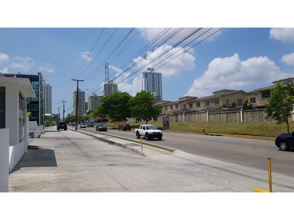 Se Vende Local en Condado Mall - 3