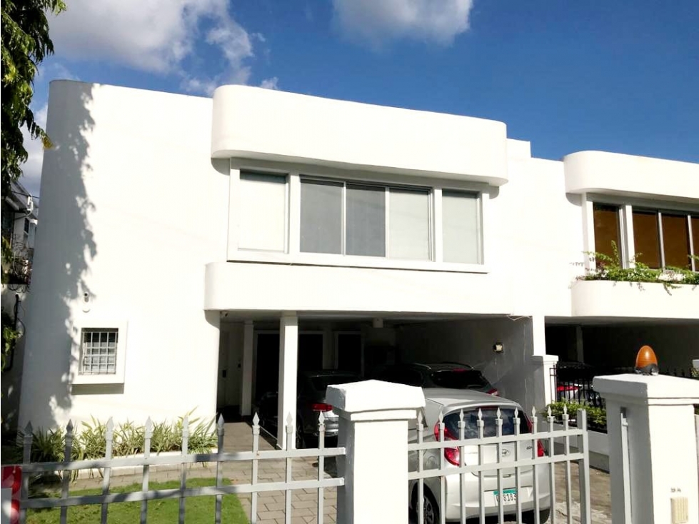 Se vende Dúplex en Obarrio