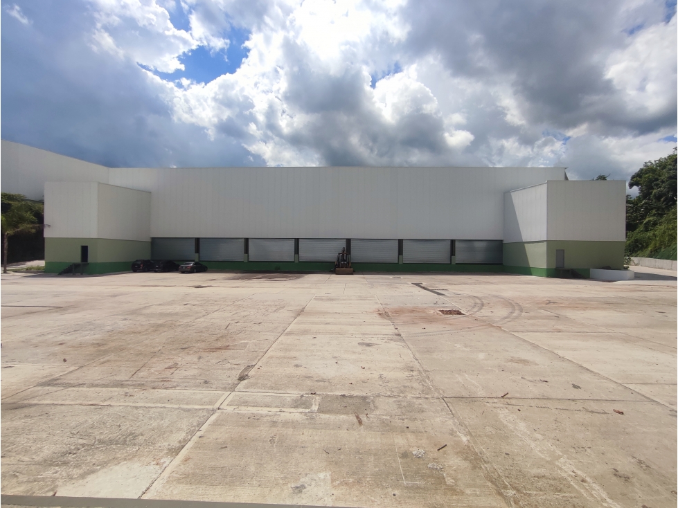 Se alquila Bodega en Las Mañanitas