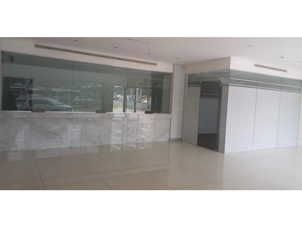 Local Comercial en Plaza Garbo - El Dorado
