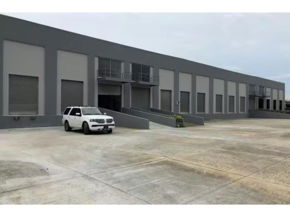 Se vende bodega en Parque Industrial Americas