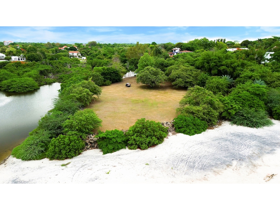 Terreno en Punta Barco - 2