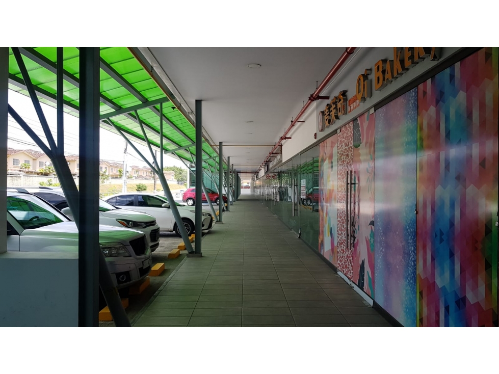 Se Vende Local en Condado Mall - 2