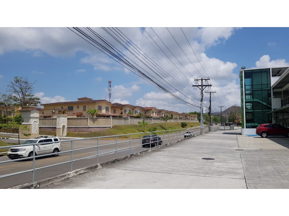 Se Vende Local en Condado Mall - 4