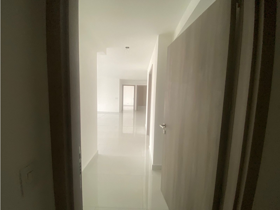 SEA CONFIABLE VENDE APARTAMENTO EN PH VELURE — foto 4