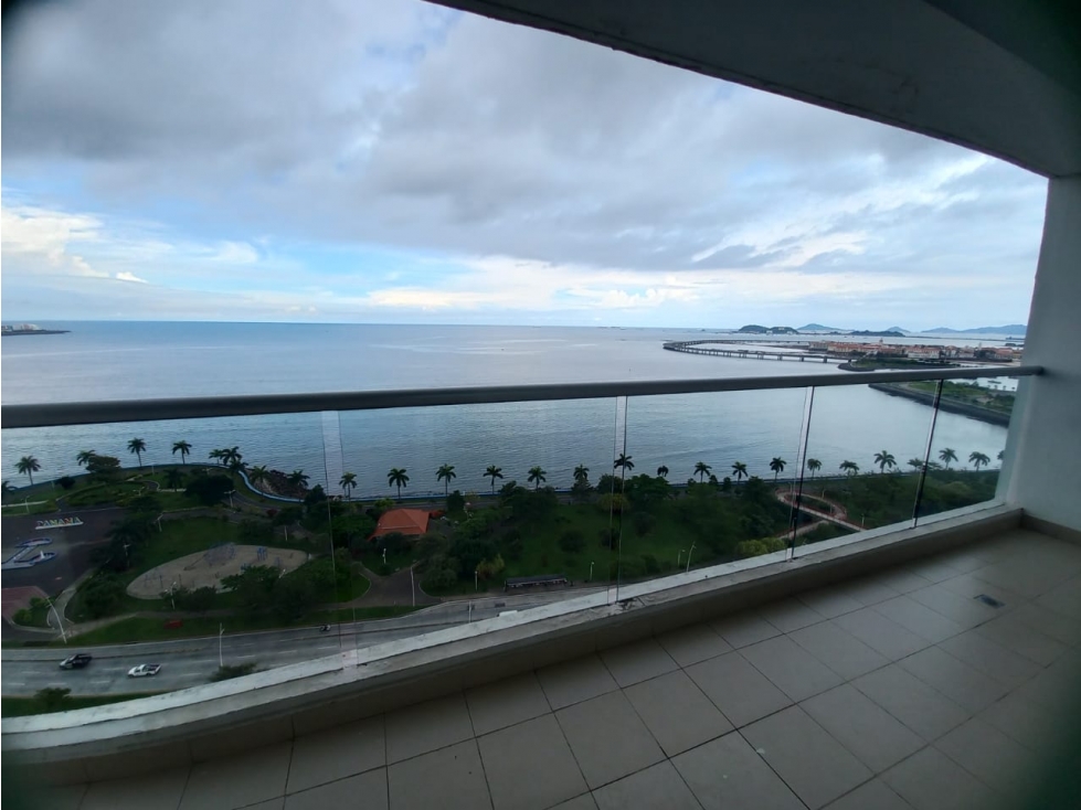 SEA Confiable Vende PH Rivage Av Balboa con Vista al Mar