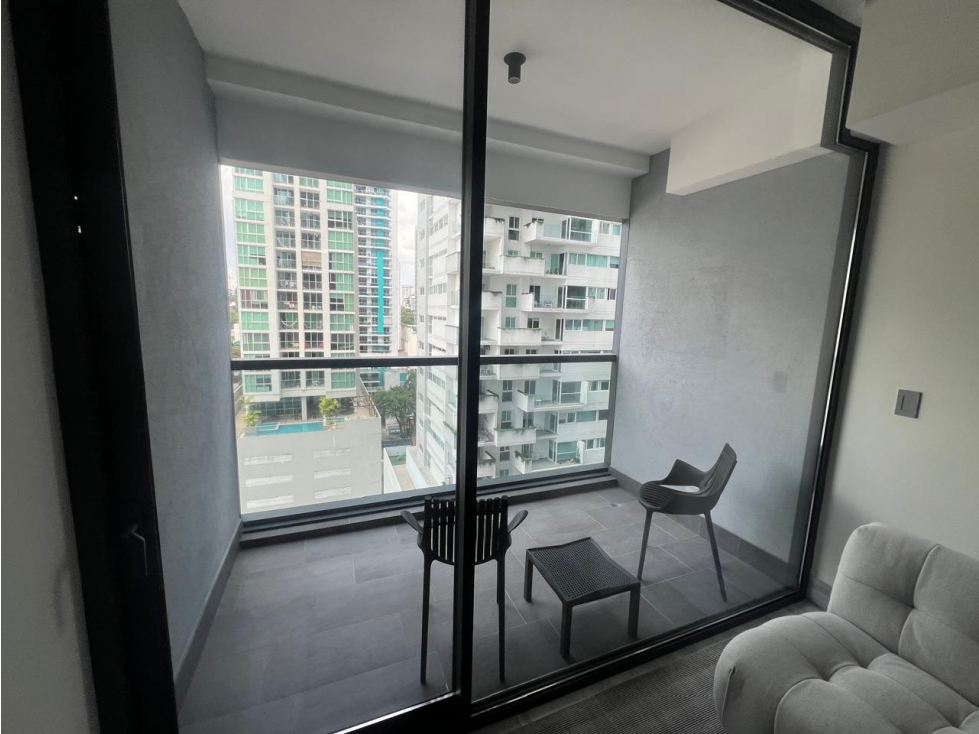 SEA CONFIABLE VENDE O ALQUILA APARTAMENTO PH NUOVO ARMANI/CASA — foto 4