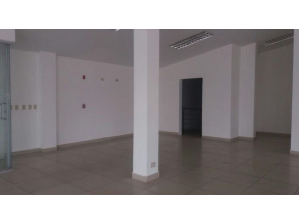 SEA CONFIABLE VENDE LOCAL VIA ESPAñA — foto 4