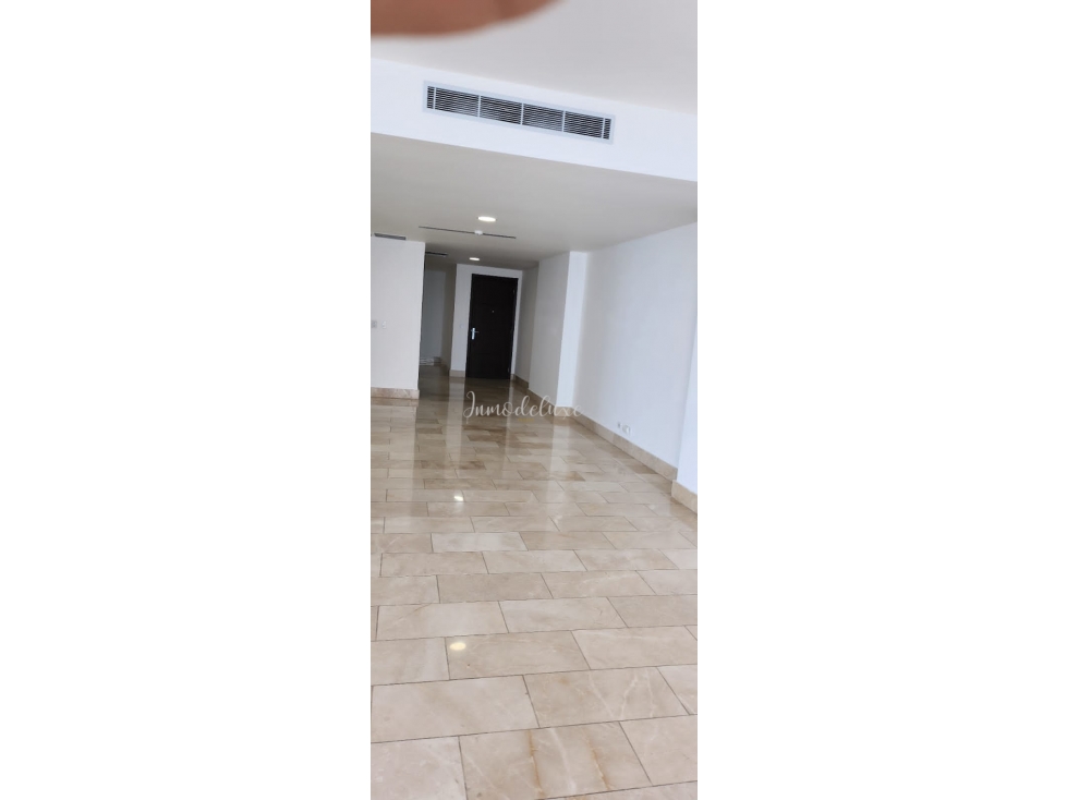 SEA CONFIABLE VENDE APARTAMENTO EN GRAND TOWER 3 RECAMARAS — foto 2