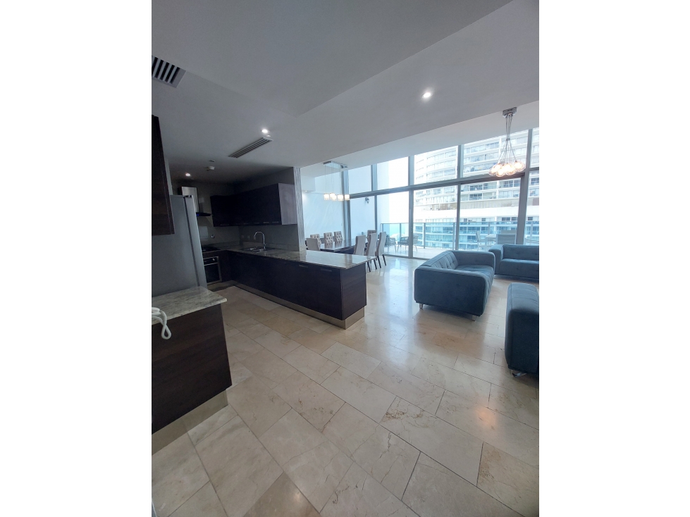 SEA CONFIABLE VENDE O ALQUILA APARTAMENTO PH GRAND TOWER 2 RECAMARAS — foto 2