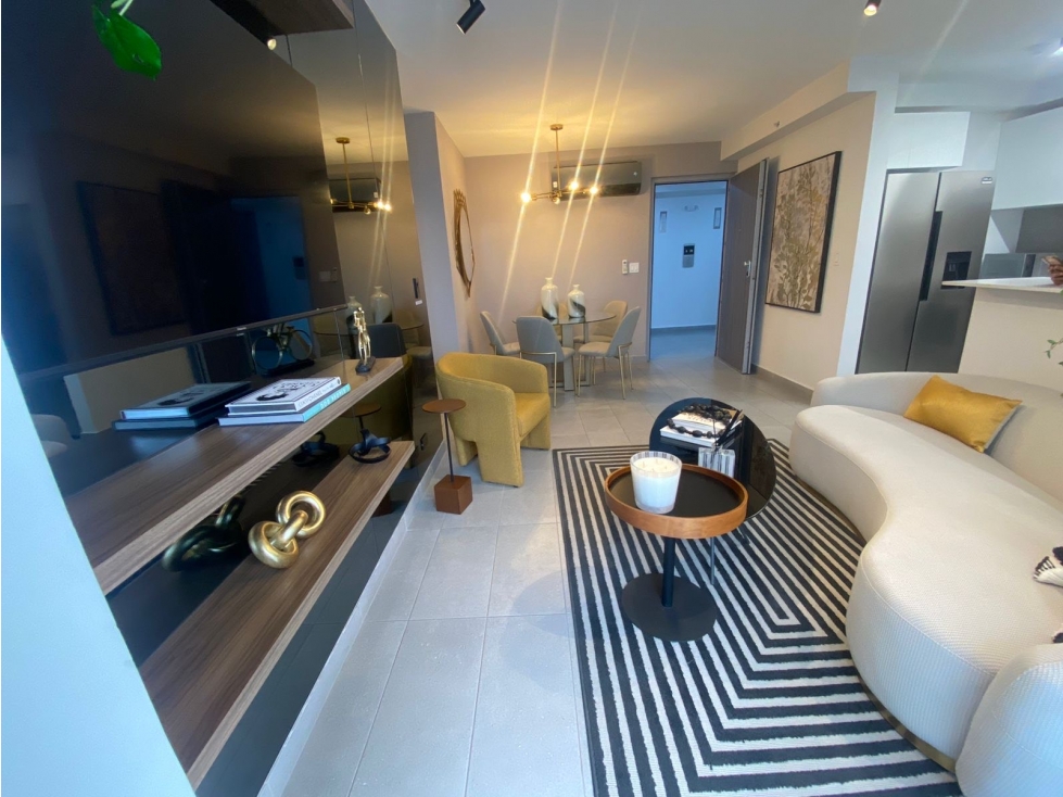 SEA CONFIABLE VENDE APARTAMENTO PH RISE 2 RECAMARAS MAS SALA FAMILIAR — foto 2