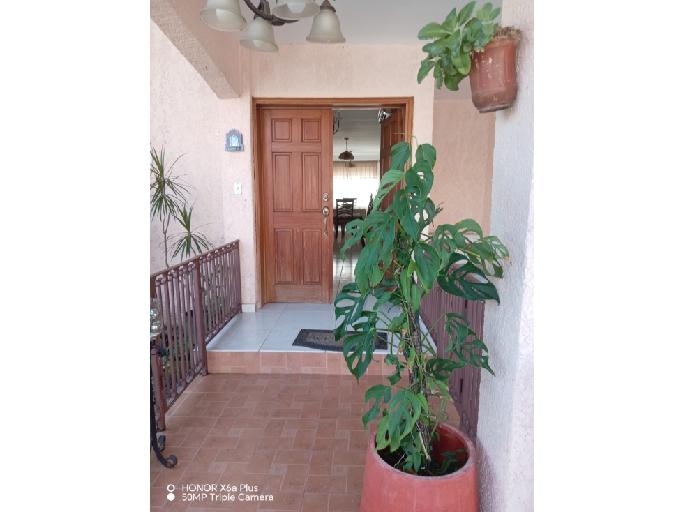 SEA CONFIABLE VENDE CASA EN FUENTE DEL FRESNO ALTOS DE PANAMA — foto 4