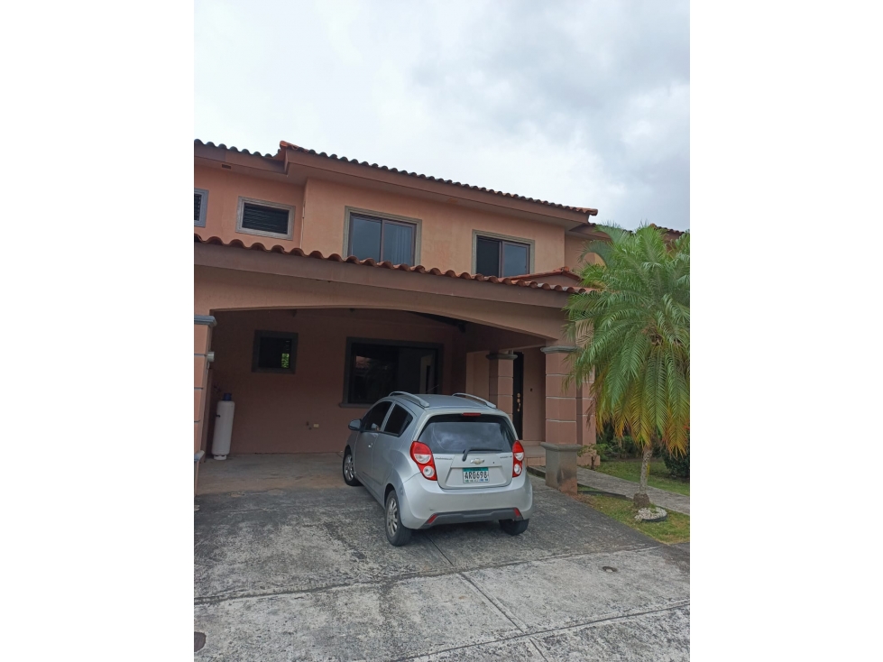 SEA CONFIABLE VENDE CASA EN VERSALLES 3 RECAMARAS