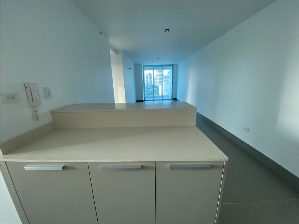 SEA CONFIABLE VENDE APARTAMENTO PH ALTAMIRA 3 RECAMAS — foto 2