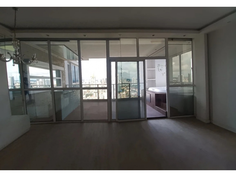 SEA CONFIABLE VENDE REMATE BANCARIO PH QUADRAT SAN FRANCISCO