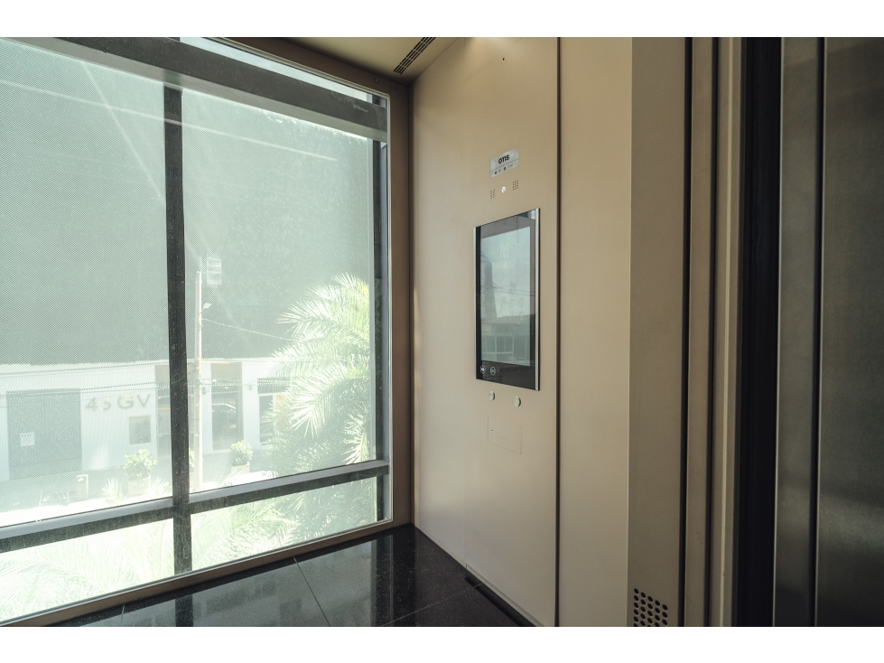 SEA CONFIABLE ALQUILA LOCAL COMERCIAL EN NUOVO ARMONI PLAZA — foto 6