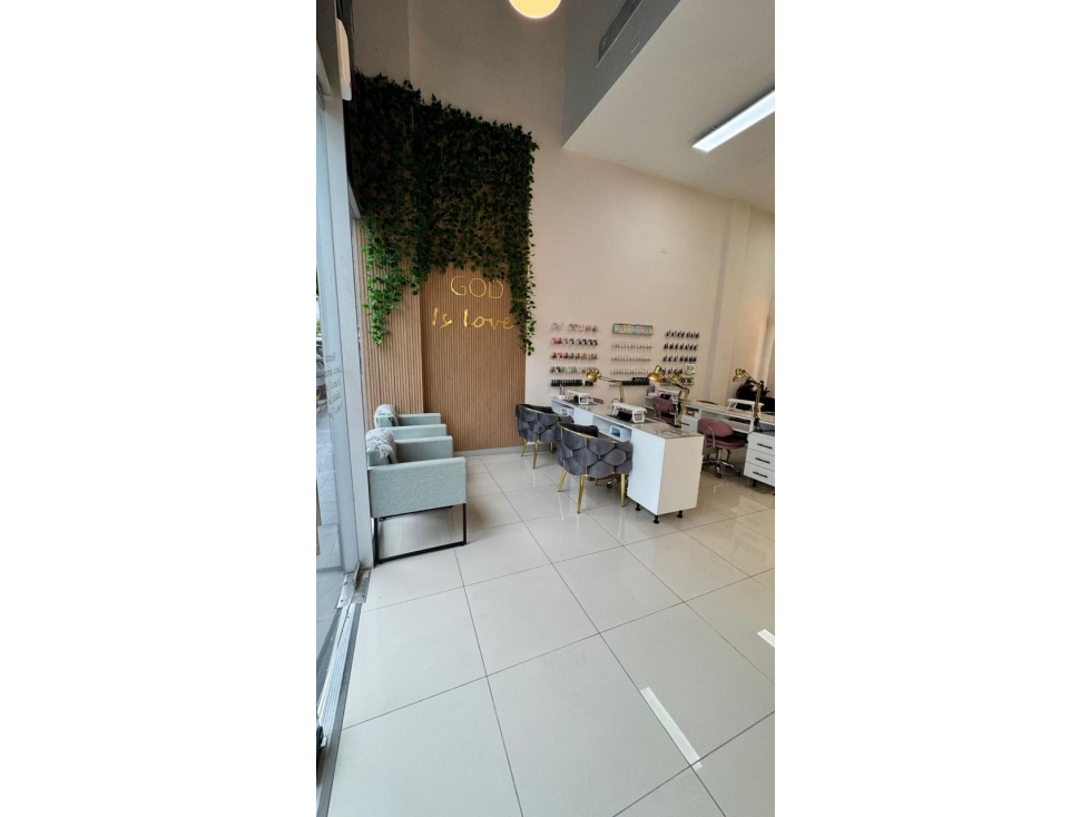 Tu Salón de Belleza Amoblado en Obarrio | 78 m² Oportunidad Comercial — foto 2
