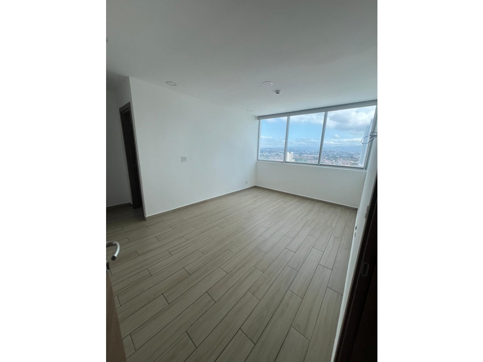 SEA CONFIABLE VENDE / ALQUILA APARTAMENTO PH MAUI COSTA DEL ESTE — foto 4