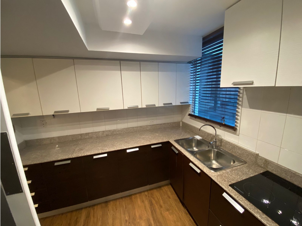 SEA CONFIABLE ALQUILA APARTAMENTO AMOBLADO EN PH CORAL REEF AV BALBOA — foto 6