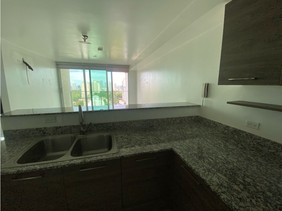 SEA CONFIABLE VENDE APARTAMENTO PH MIDPARK 2 RECAMARAS — foto 6