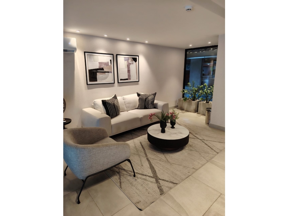 SEA CONFIABLE VENDE APARTAMENTO EN PH FOREST GATE 2 RECAMARAS