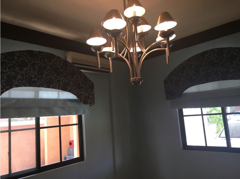 SEA Confiable Vende Casa con Piscina Y jardín en Clayton Village - 4