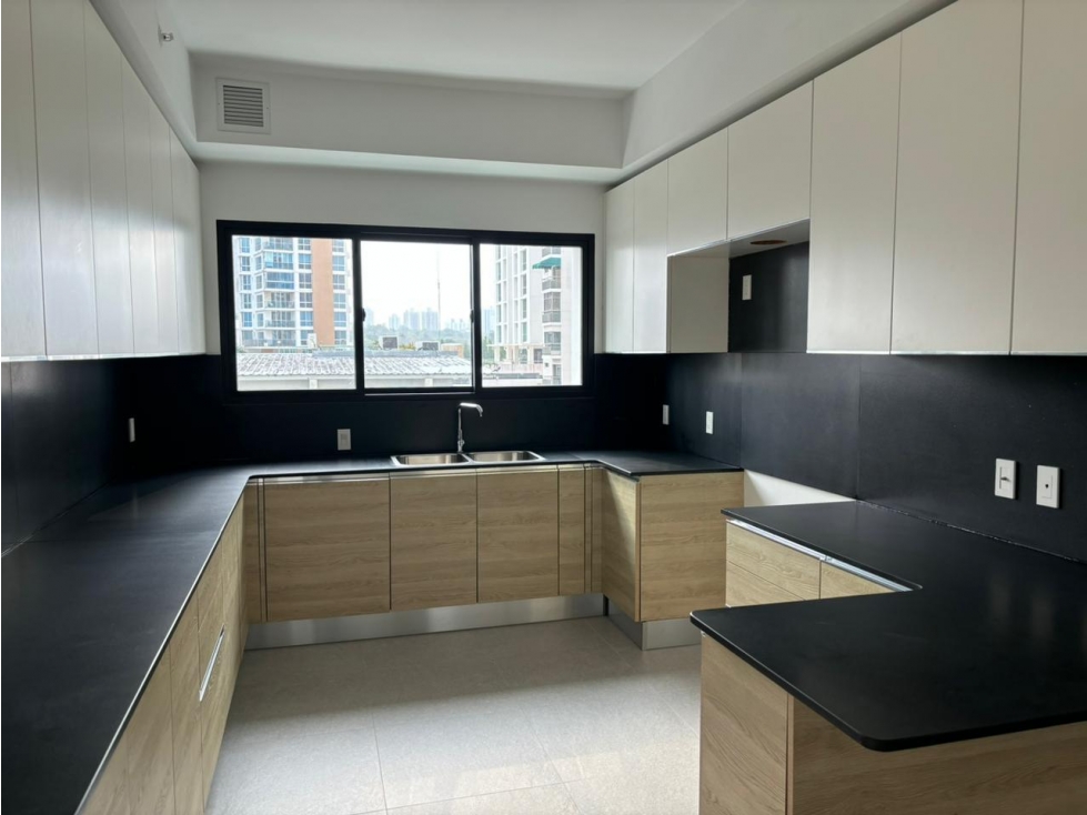 SEA CONFIABLE VENDE APARTAMENTO PH LA CALETA 3 RECAMAS — foto 5