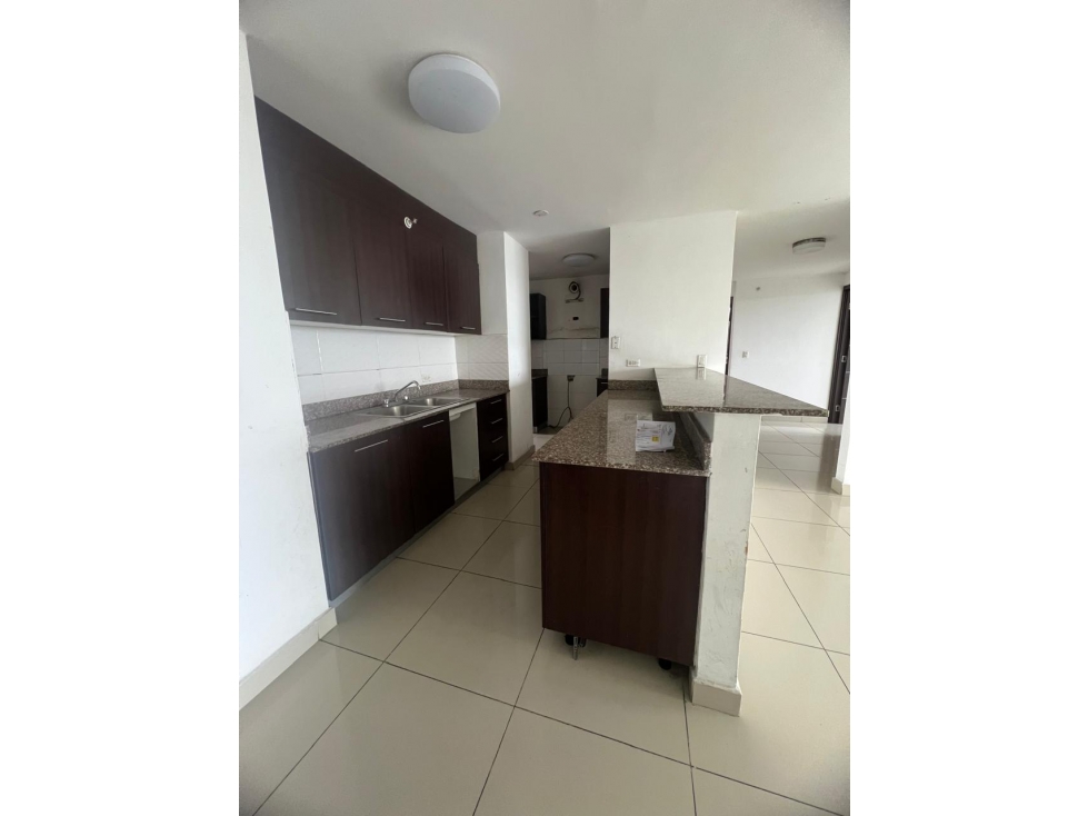 SEA CONFIABLE VENDE APARTAMENTO EN PH PORTOFINO 3 RECAMARAS — foto 2