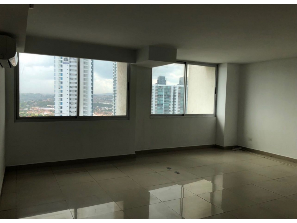 SEA CONFIABLE VENDE Y ALQUILA APARTAMENTO EN SEVILLA TOWERS — foto 3