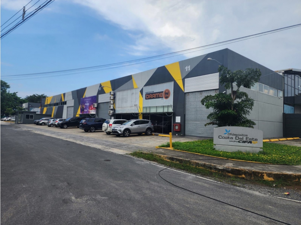 Galera Comercial 320 m² Showroom Oficina y Almacenaje en un Solo Lugar - 4
