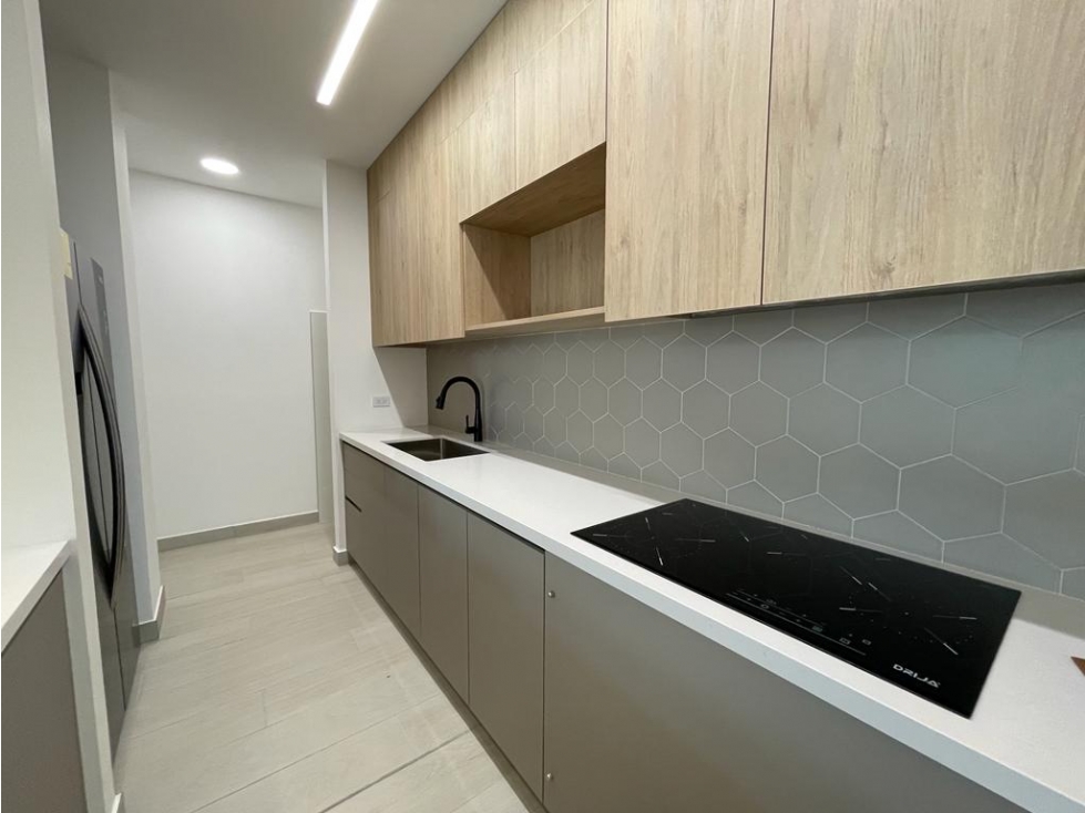 SEA CONFIABLE VENDE APARTAMENTO EN PH NOGAL — foto 3
