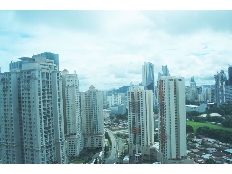 SEA CONFIABLE ALQUILA EN OCEANIA BUSINESS PLAZA TORRE 1000