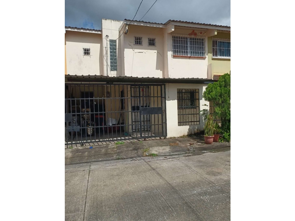 SEA CONFIABLE VENDE CASA DUPLEX EN SAN ISIDRO