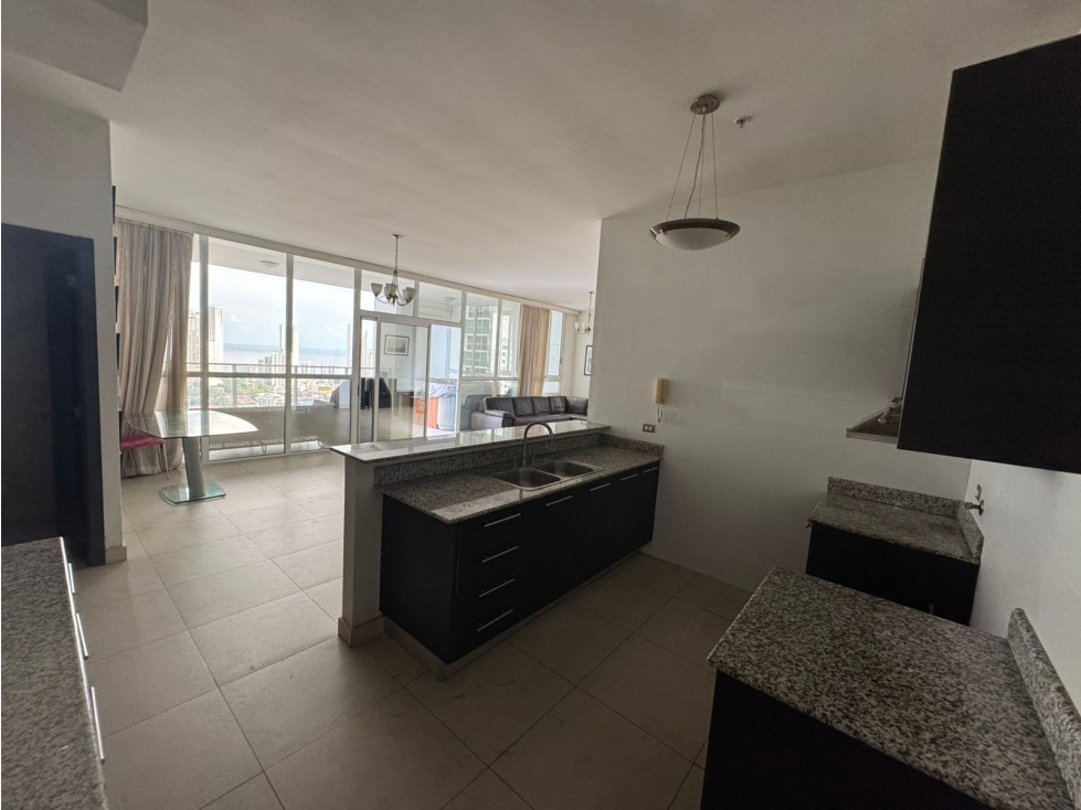SEA CONFIABLE VENDE APARTAMENTO PH QUADRAT SAN FRANCISCO — foto 6