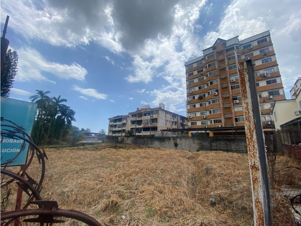 SEA CONFIABLE VENDE LOTE PARA DESARROLLO DE CASAS EN AV SANTA ELENA