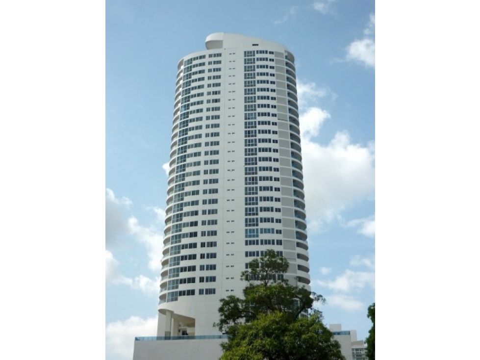 SEA CONFIABLE VENDE APARTAMENTO EN PH JOY TOWER