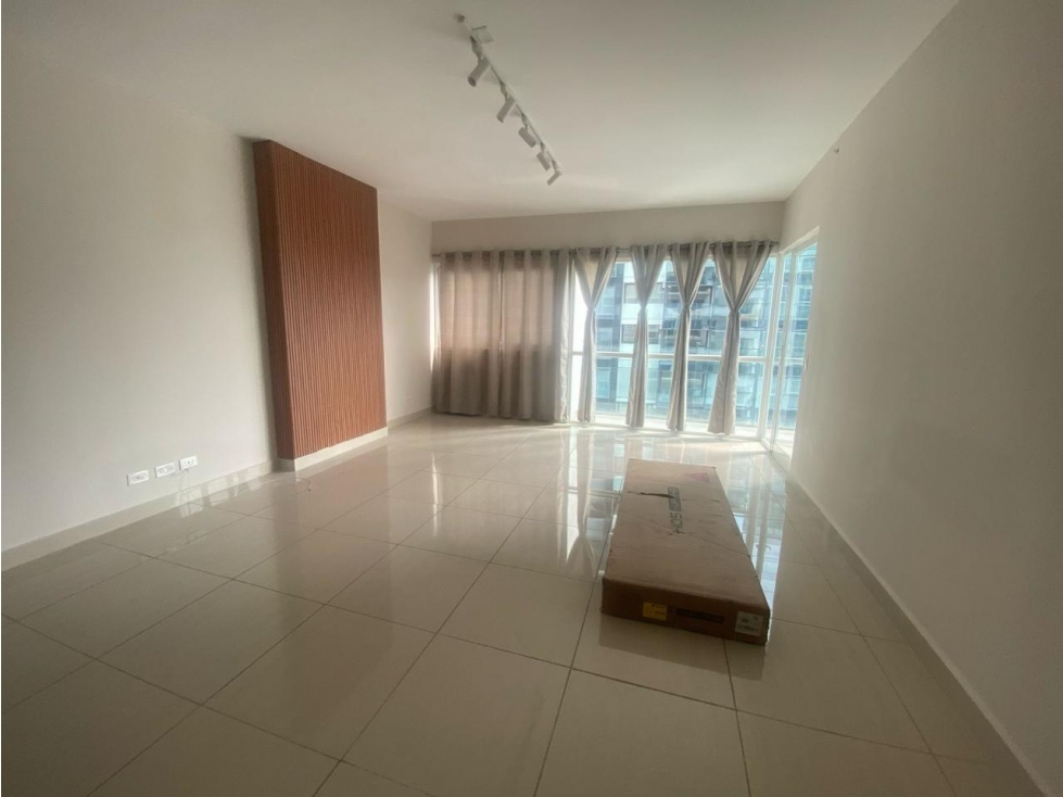SEA CONFIABLE VENDE APARTEMENTO PH 43 GREEN VIEW 2 RECAMARAS — foto 3