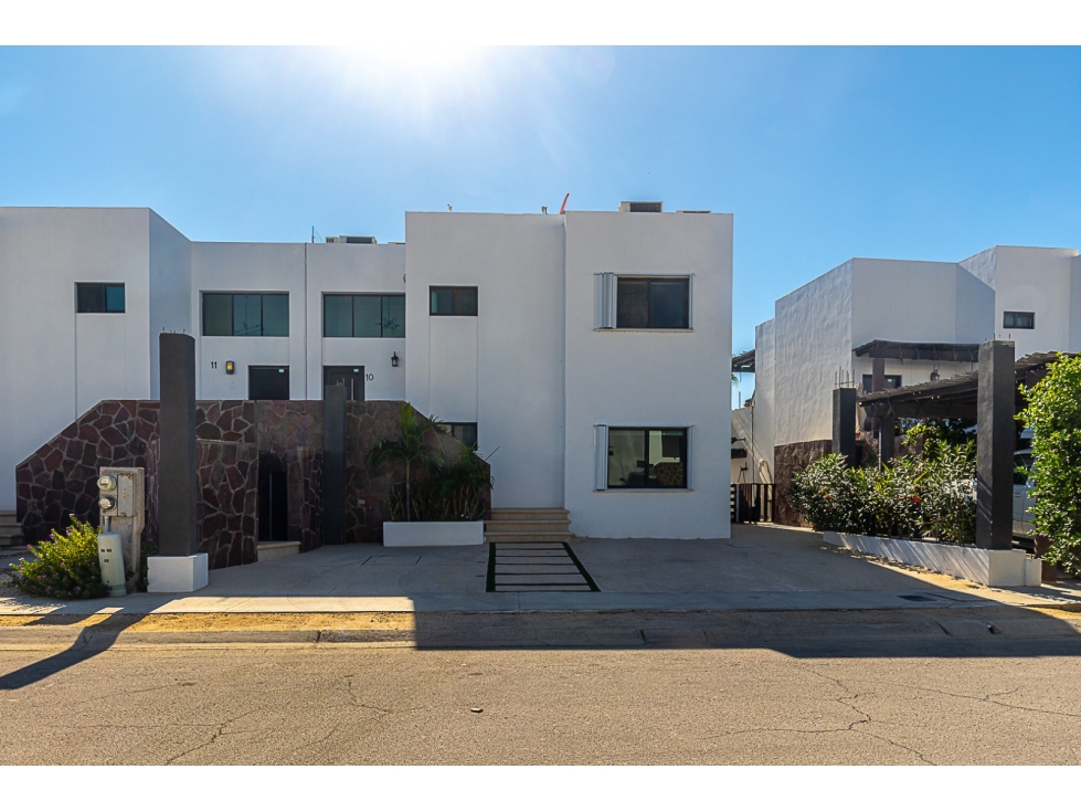 VENTA DE CASA EN CUMBRE DEL TEZAL, CABO SAN LUCAS, B.C.S OR-120