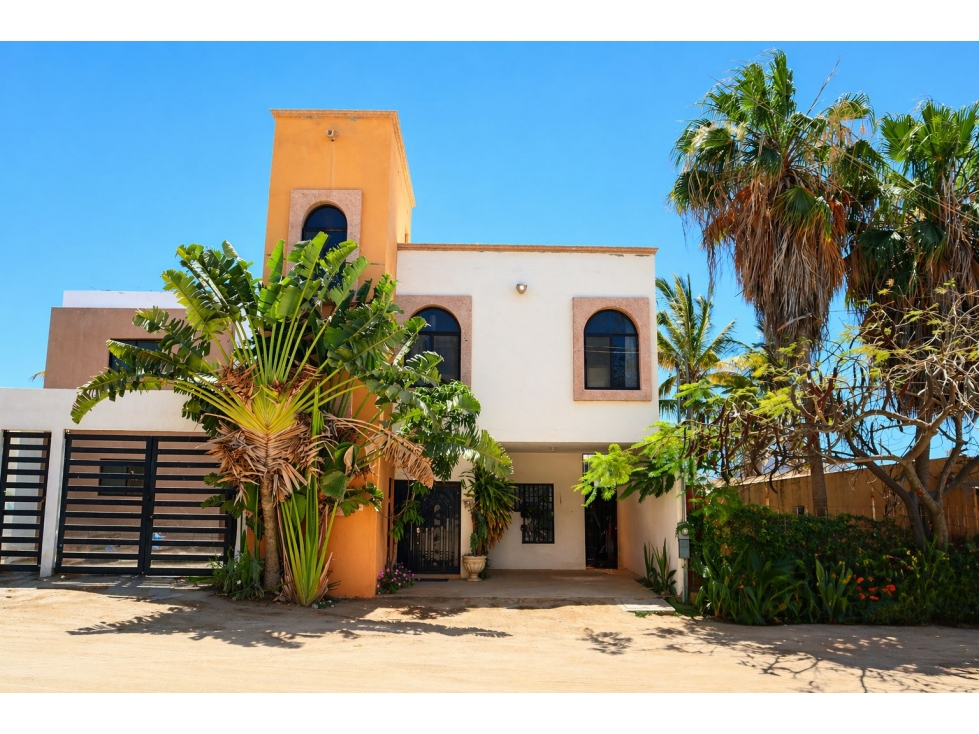 VENTA DE CASA EN FRACCIONAMIENTO JACARANDAS, CABO SAN LUCAS, MN-124