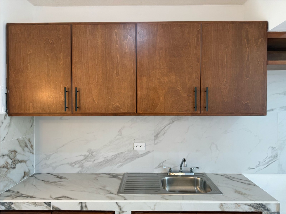 EXCELENTE OPORTUNIDAD Amplia casa en venta 3rec. 3baños — foto 4