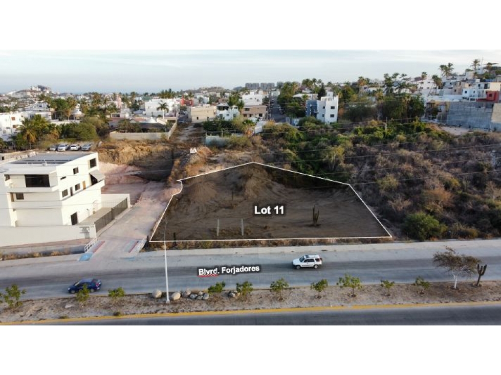 VENTA DE TERRENO EN BOULEVARD FORJADORES, SAN JOSÉ DEL CABO, IM-103 - 2