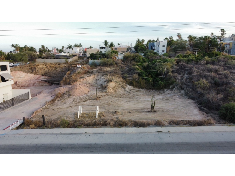 VENTA DE TERRENO EN BOULEVARD FORJADORES, SAN JOSÉ DEL CABO, IM-103 - 3
