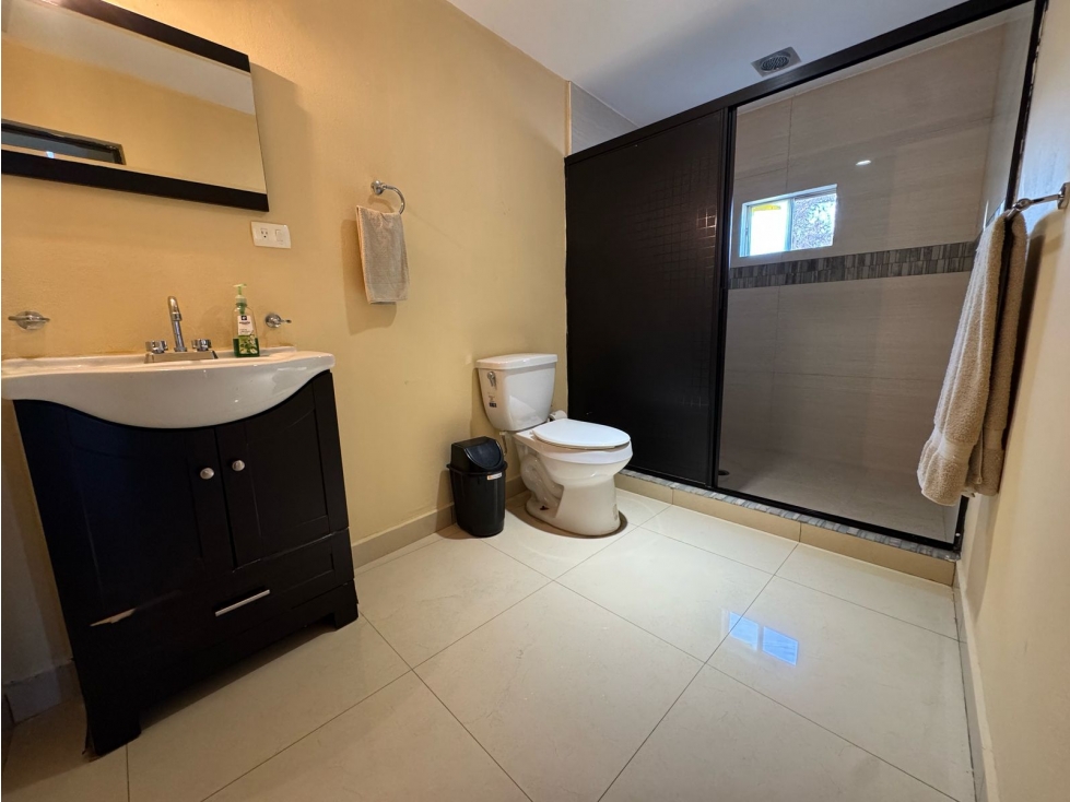 SE RENTA HERMOSA CASA A FALDAS DEL PEDREGAL — foto 3