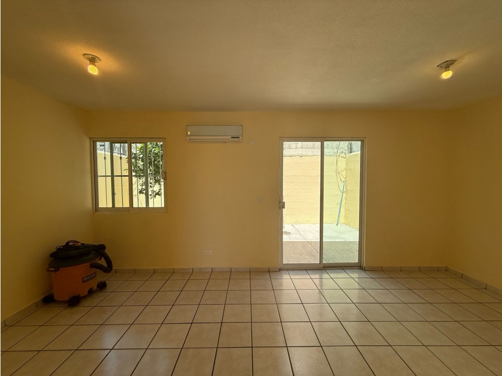 EXCELENTE OPORTUNIDAD Amplia casa en venta 3rec. 3baños — foto 6