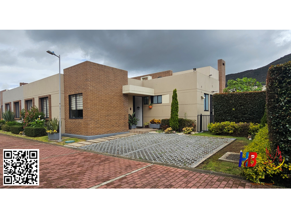 Hermosa y moderna Casa Campestre en Tarragona Club Residencial, Cota