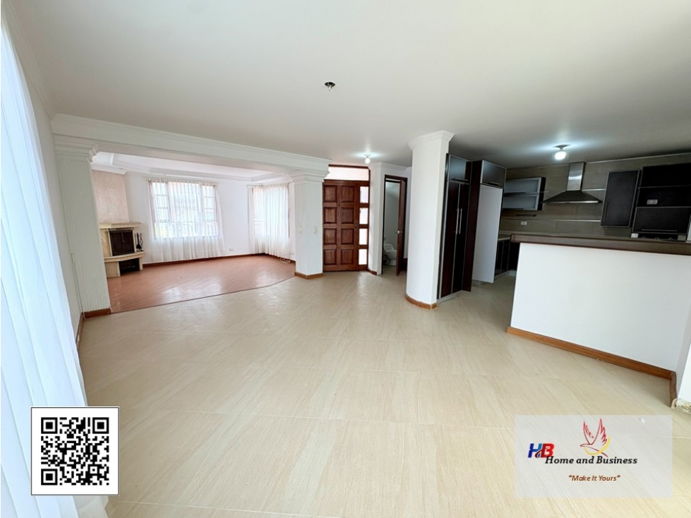 Espectacular Casa Esquinera de Tres Niveles en Cota — foto 4